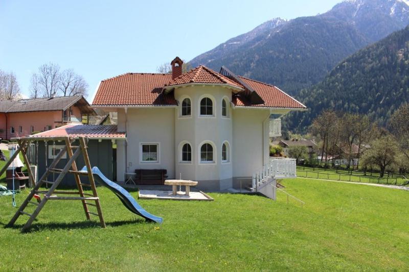 Landhaus Buerse Flattach Kültér fotó